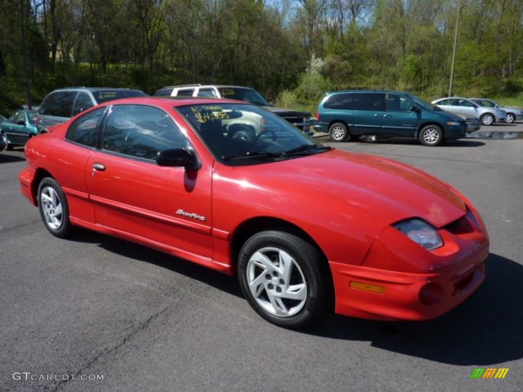 2001 Sunfire SE Coupe - Bright Red / Graphite photo #1
