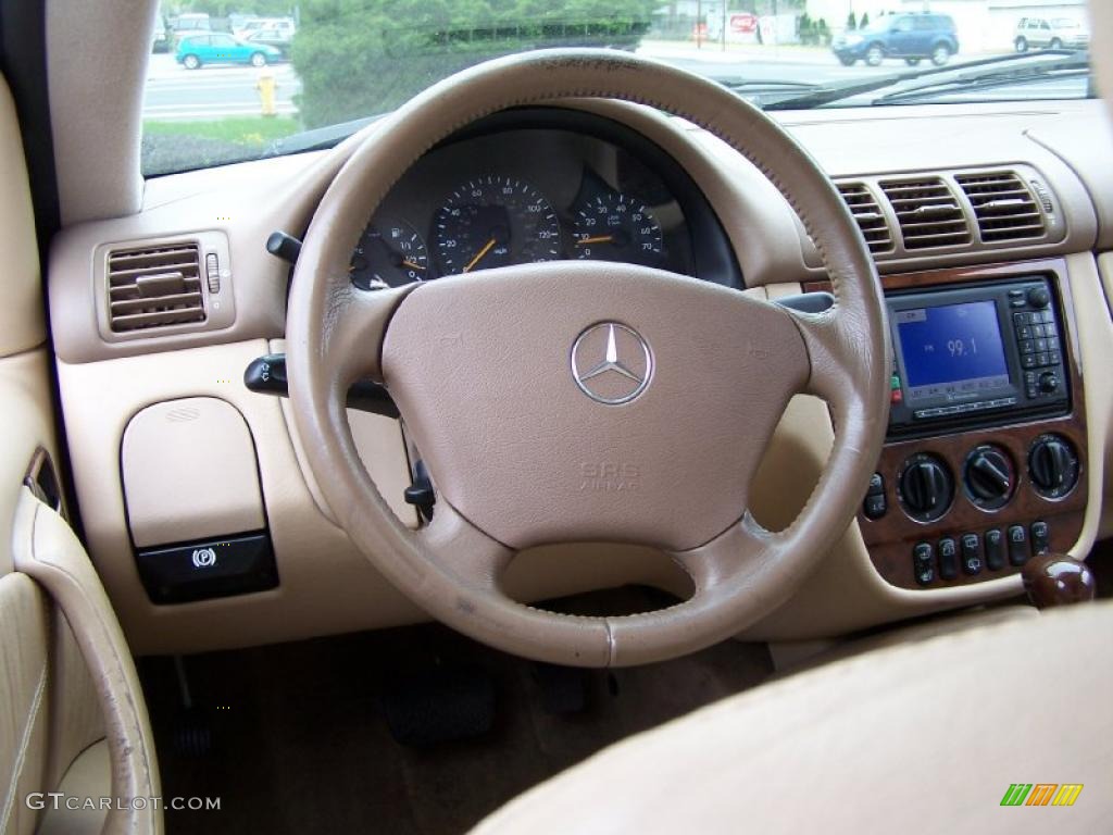 2000 Mercedes-Benz ML 430 4Matic Steering Wheel Photos