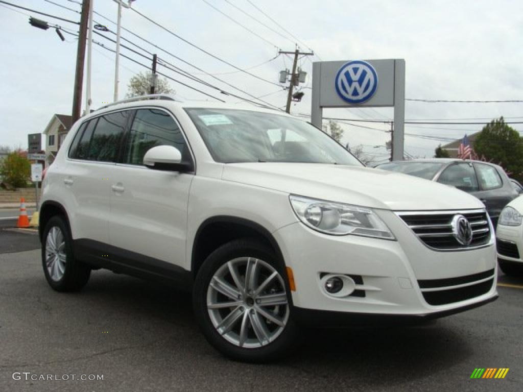 2011 Tiguan SE - Candy White / Sandstone photo #1