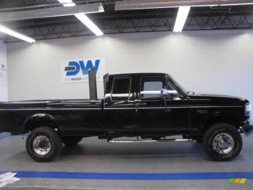 1997 F250 XLT Extended Cab 4x4 - Black / Medium Graphite photo #5