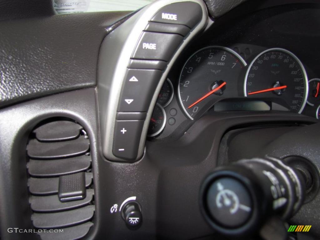 2005 Chevrolet Corvette Coupe Controls Photo #48591145