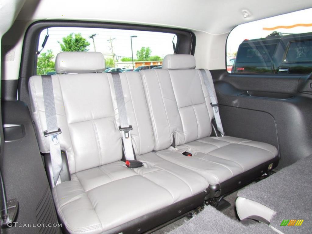 Light Titanium/Ebony Interior 2007 Chevrolet Tahoe LS Photo #48592183