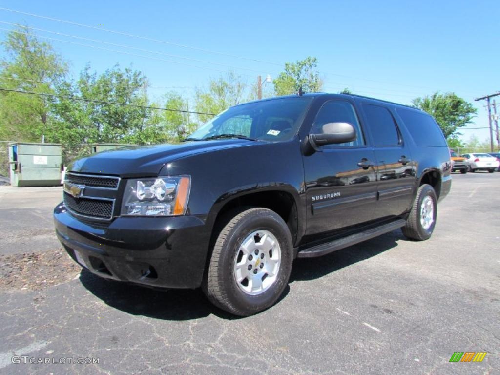 2010 Chevrolet Suburban LS Exterior Photos