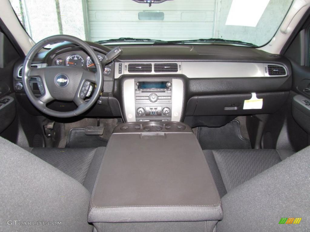 2010 Chevrolet Suburban LS Ebony Dashboard Photo #48594040