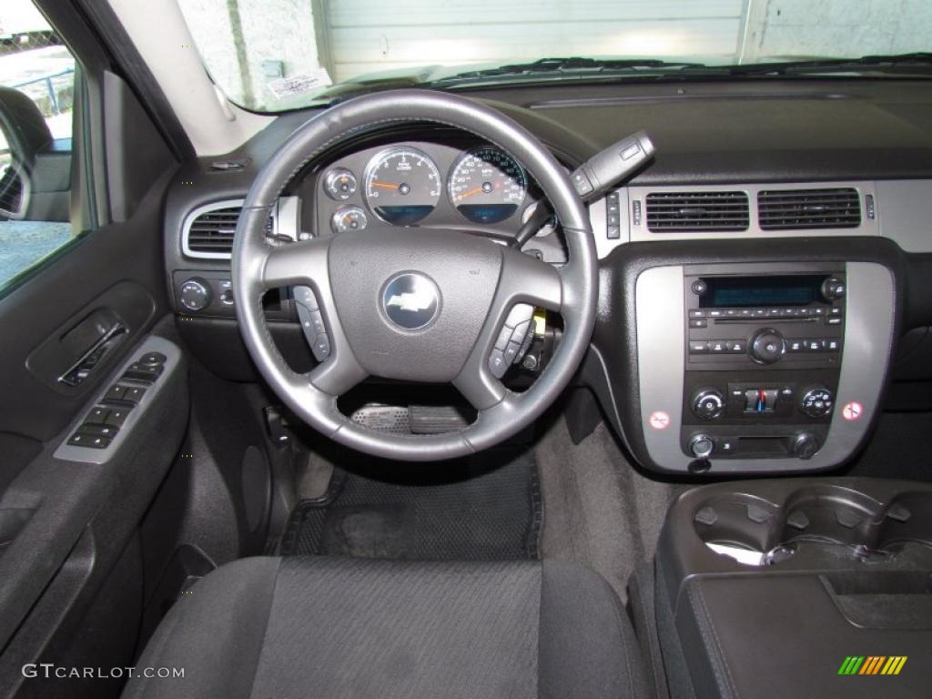 2010 Chevrolet Suburban LS Ebony Dashboard Photo #48594055