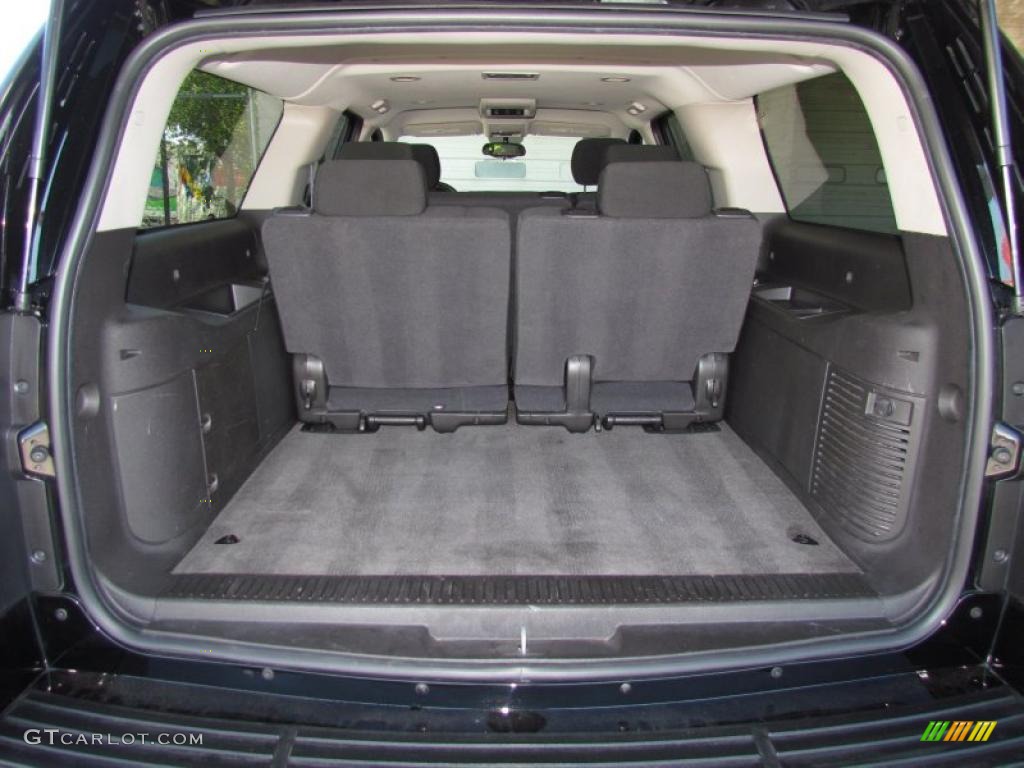 2010 Chevrolet Suburban LS Trunk Photo #48594103