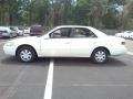 Super White - Camry CE Photo No. 18