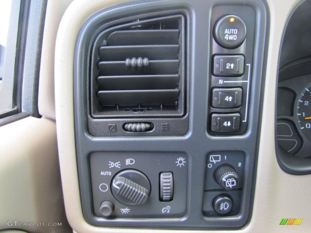 2004 Tahoe LT 4x4 - Sandalwood Metallic / Tan/Neutral photo #6