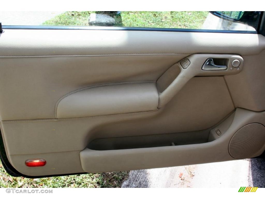 2001 Volkswagen Cabrio GLX Beige Door Panel Photo #48600934