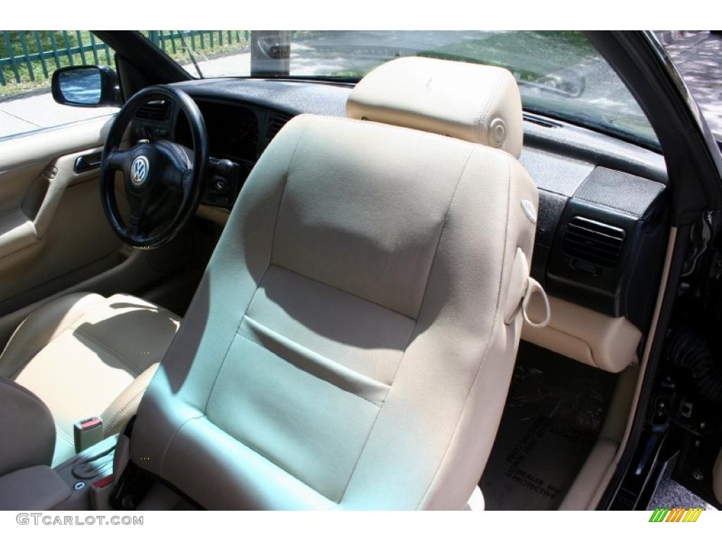 2001 Cabrio GLX - Black / Beige photo #40
