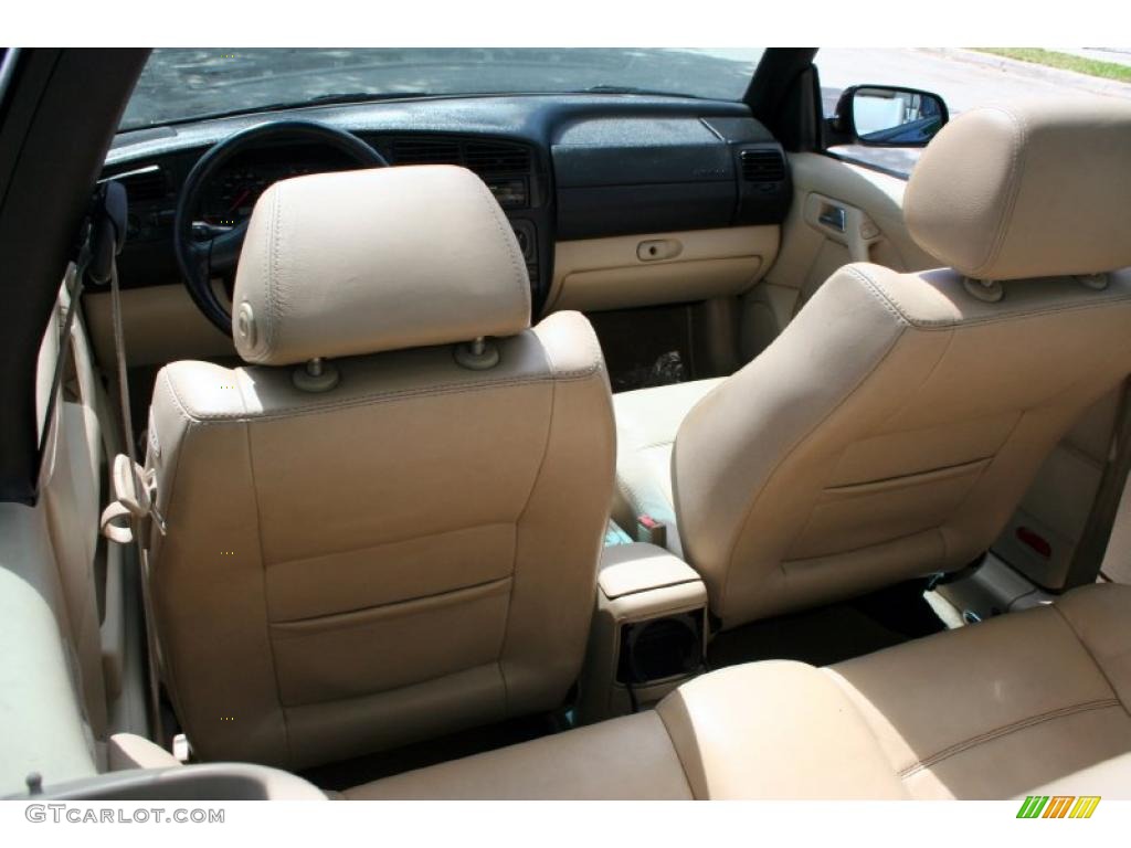 2001 Cabrio GLX - Black / Beige photo #41