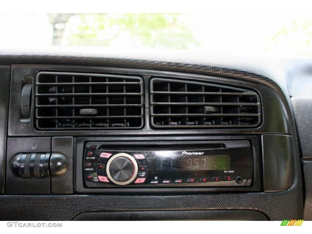 2001 Cabrio GLX - Black / Beige photo #56