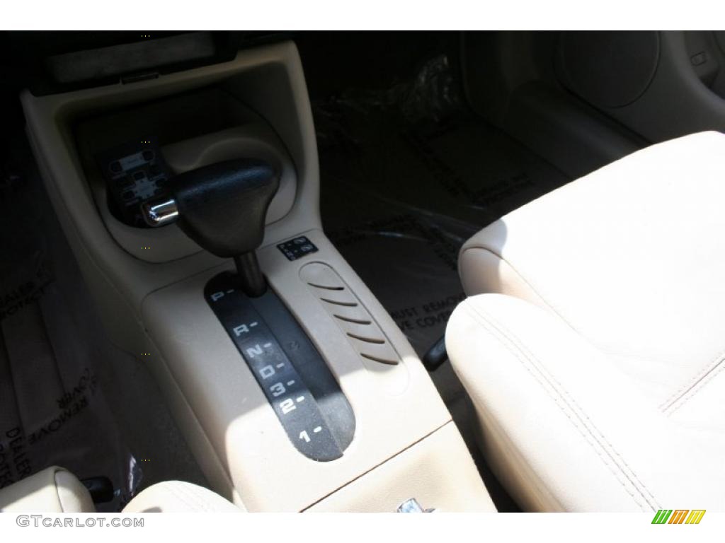 2001 Cabrio GLX - Black / Beige photo #59