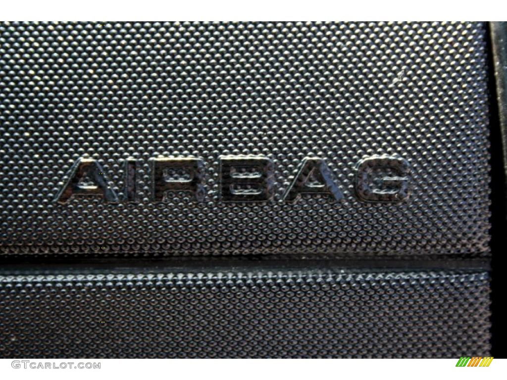 2001 Cabrio GLX - Black / Beige photo #62