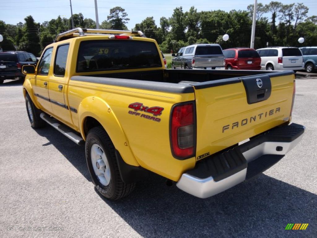 2002 Frontier SE Crew Cab 4x4 - Solar Yellow / Gray photo #3