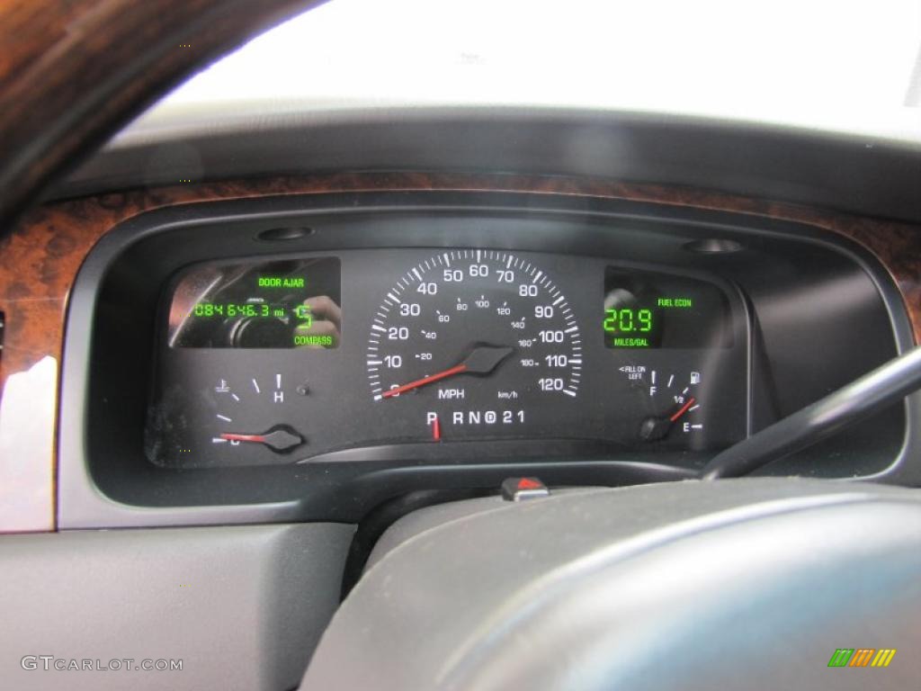 2002 Lincoln Town Car Signature Gauges Photo #48602776