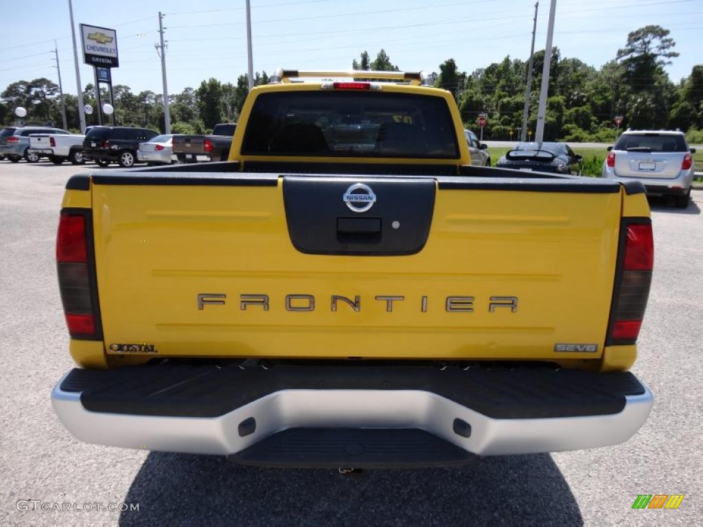 2002 Frontier SE Crew Cab 4x4 - Solar Yellow / Gray photo #10