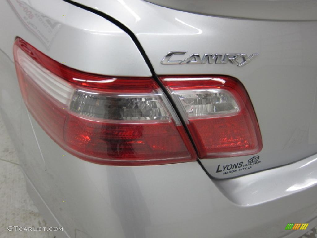 2008 Camry SE V6 - Classic Silver Metallic / Dark Charcoal photo #12