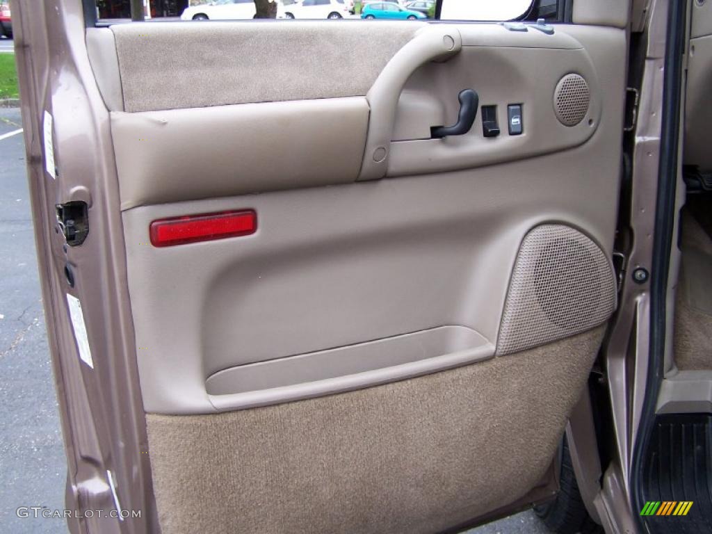 2004 Chevrolet Astro LS AWD Passenger Van Neutral Door Panel Photo #48605165