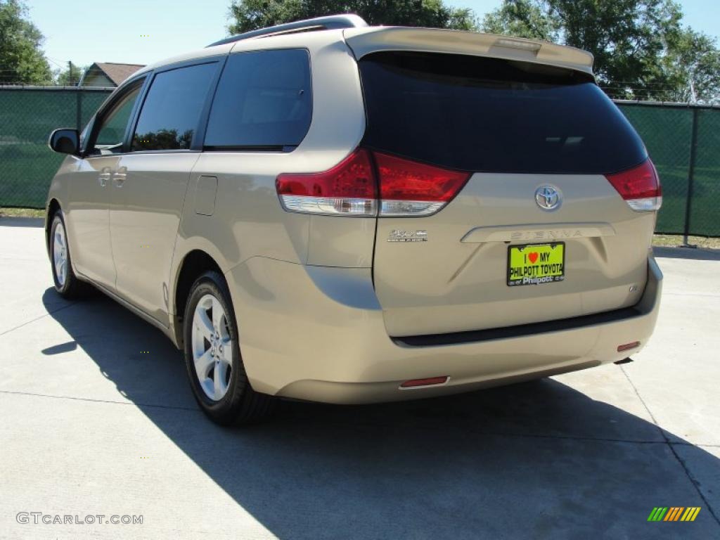 2011 Sienna LE - Sandy Beach Metallic / Bisque photo #5