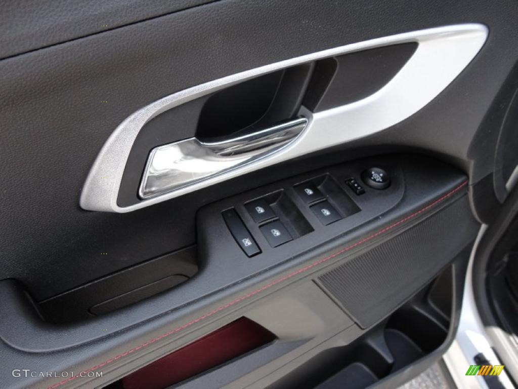 2010 Equinox LT - Silver Ice Metallic / Jet Black/Light Titanium photo #28