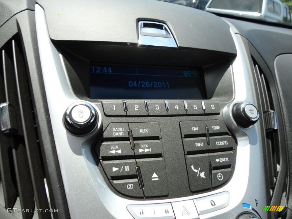 2010 Equinox LT - Silver Ice Metallic / Jet Black/Light Titanium photo #31