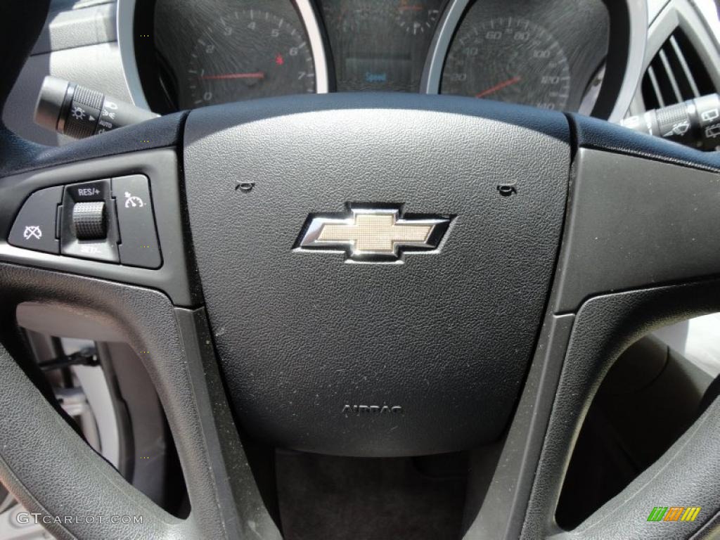 2010 Equinox LT - Silver Ice Metallic / Jet Black/Light Titanium photo #33