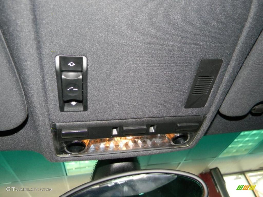 2002 BMW M3 Coupe Controls Photo #48606692
