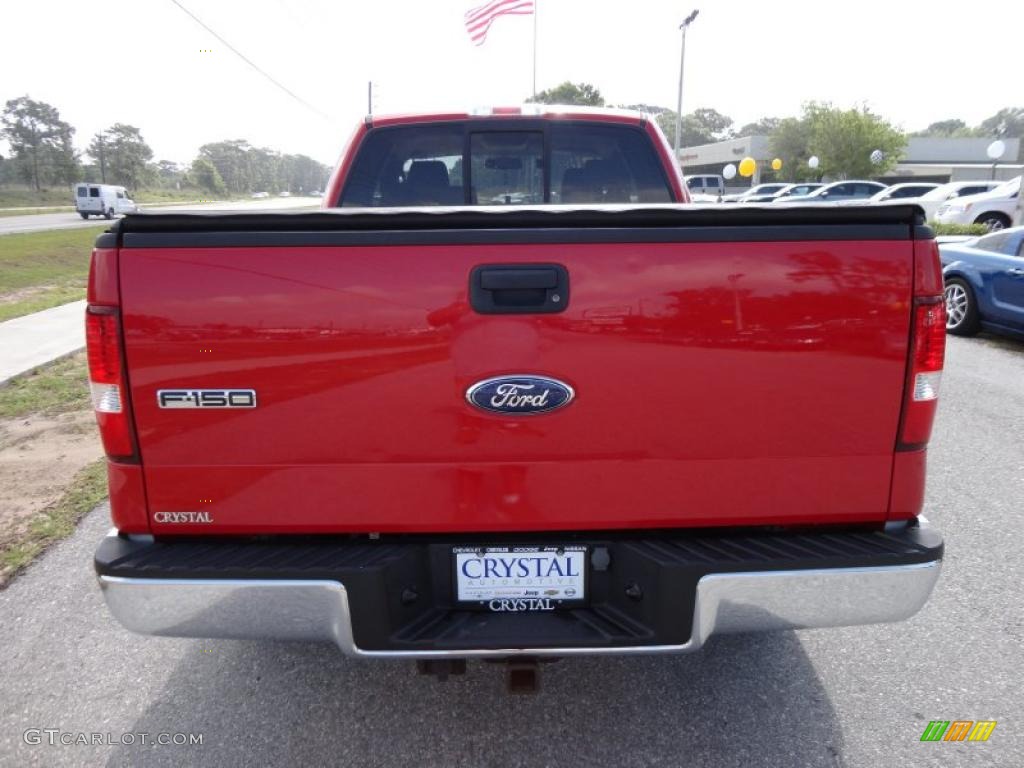 2006 F150 XLT SuperCab 4x4 - Bright Red / Medium/Dark Flint photo #7