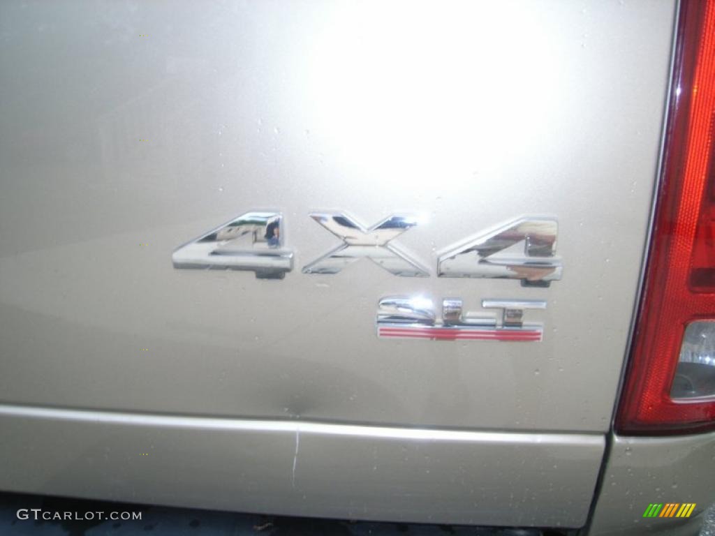 2005 Ram 1500 SLT Quad Cab 4x4 - Light Almond Pearl / Dark Slate Gray photo #14