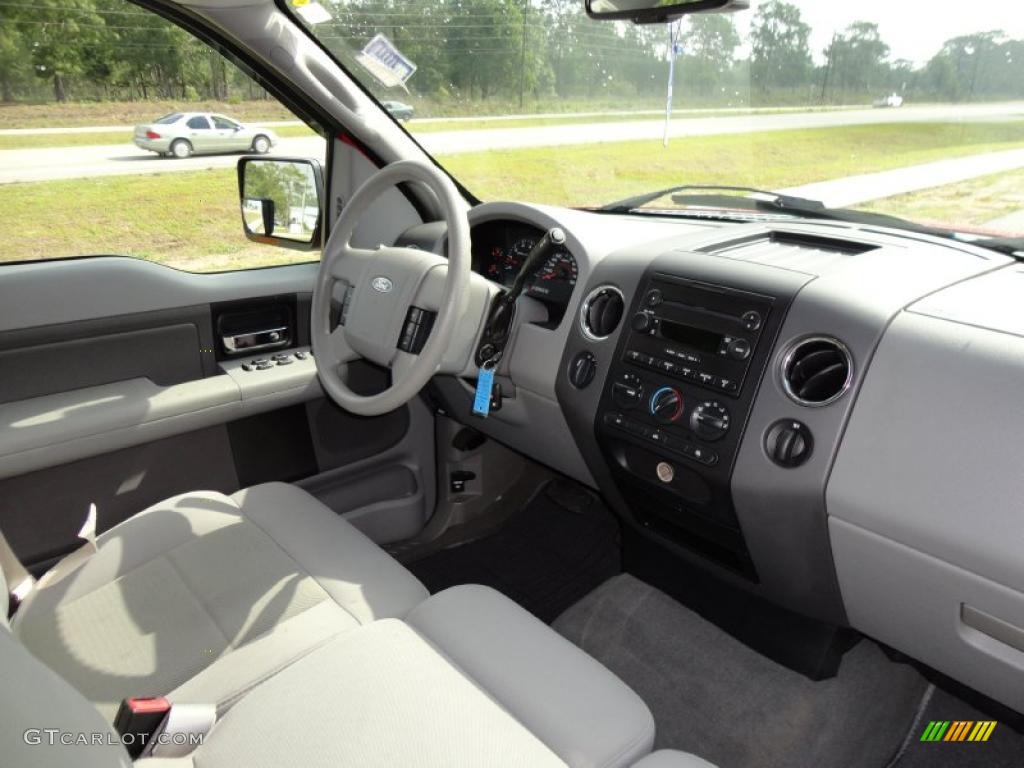 2006 F150 XLT SuperCab 4x4 - Bright Red / Medium/Dark Flint photo #14