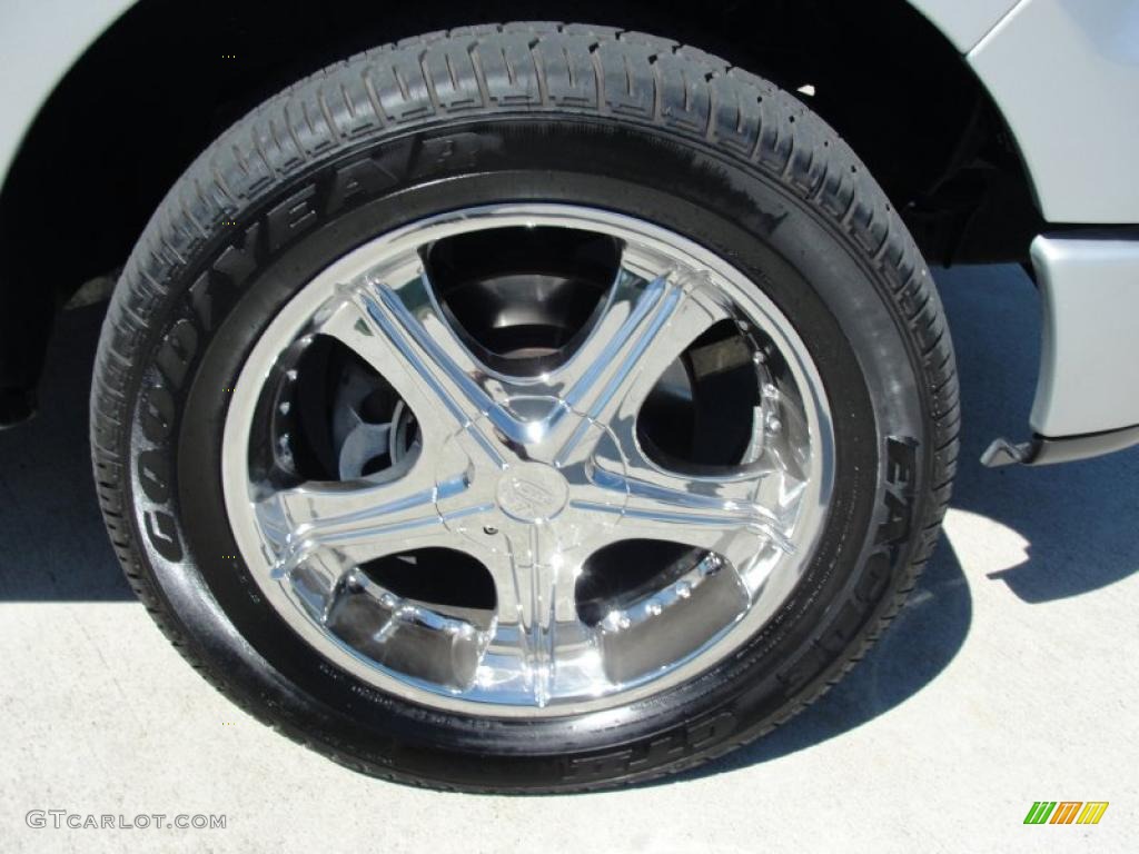 2005 F150 XLT Regular Cab - Silver Metallic / Medium Flint Grey photo #16