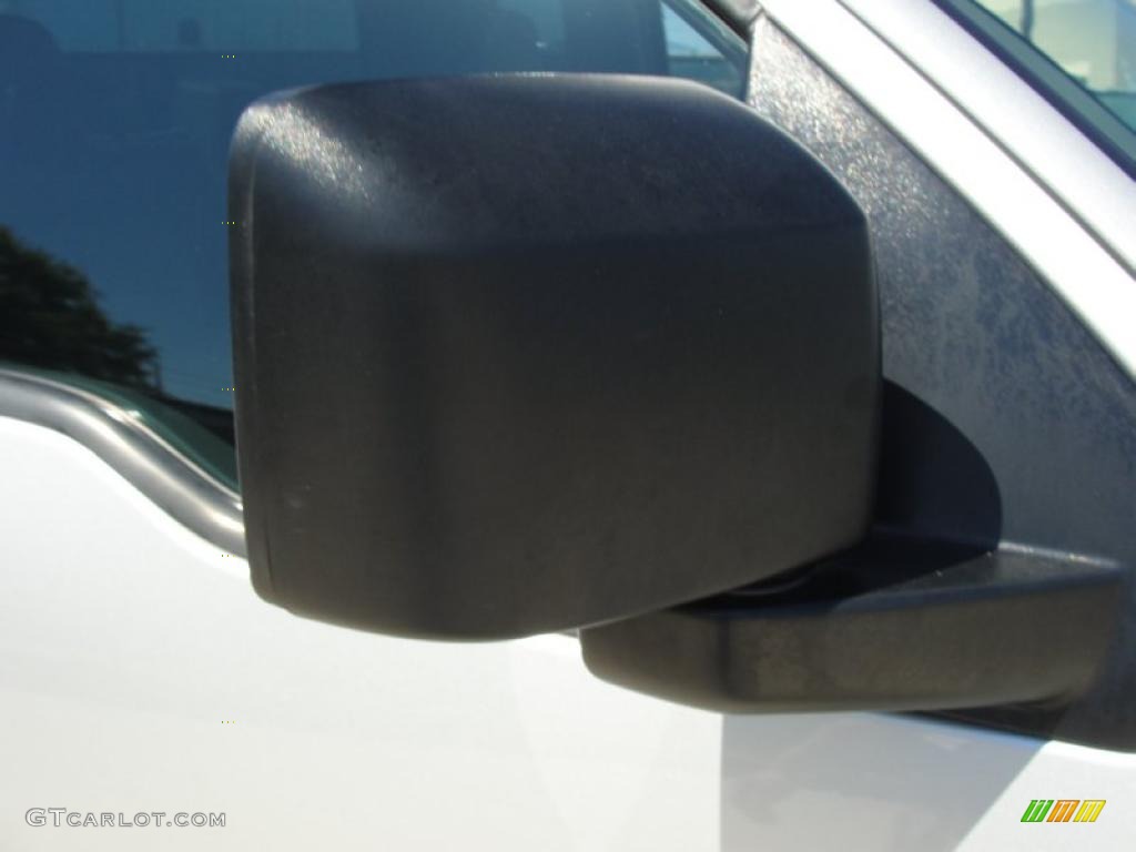 2005 F150 XLT Regular Cab - Silver Metallic / Medium Flint Grey photo #18