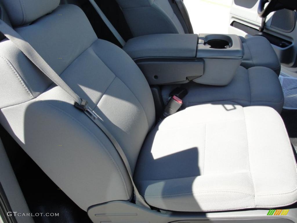 2005 F150 XLT Regular Cab - Silver Metallic / Medium Flint Grey photo #25