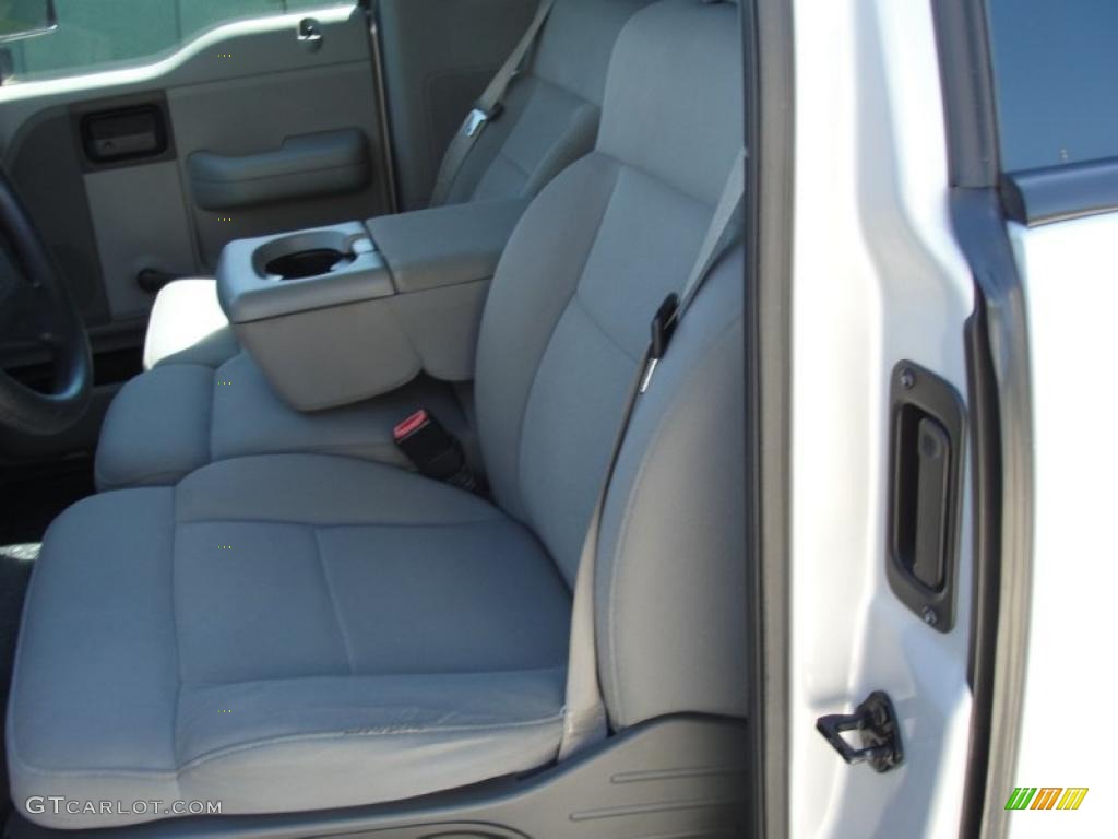2005 F150 XLT Regular Cab - Silver Metallic / Medium Flint Grey photo #27
