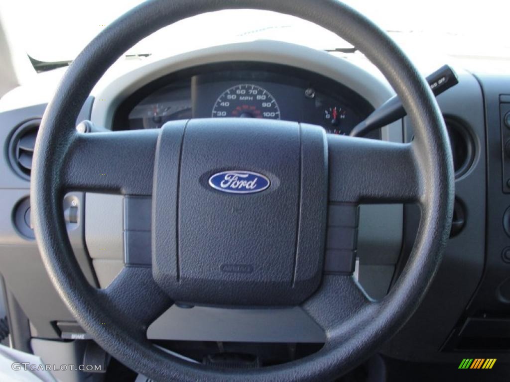 2005 F150 XLT Regular Cab - Silver Metallic / Medium Flint Grey photo #32