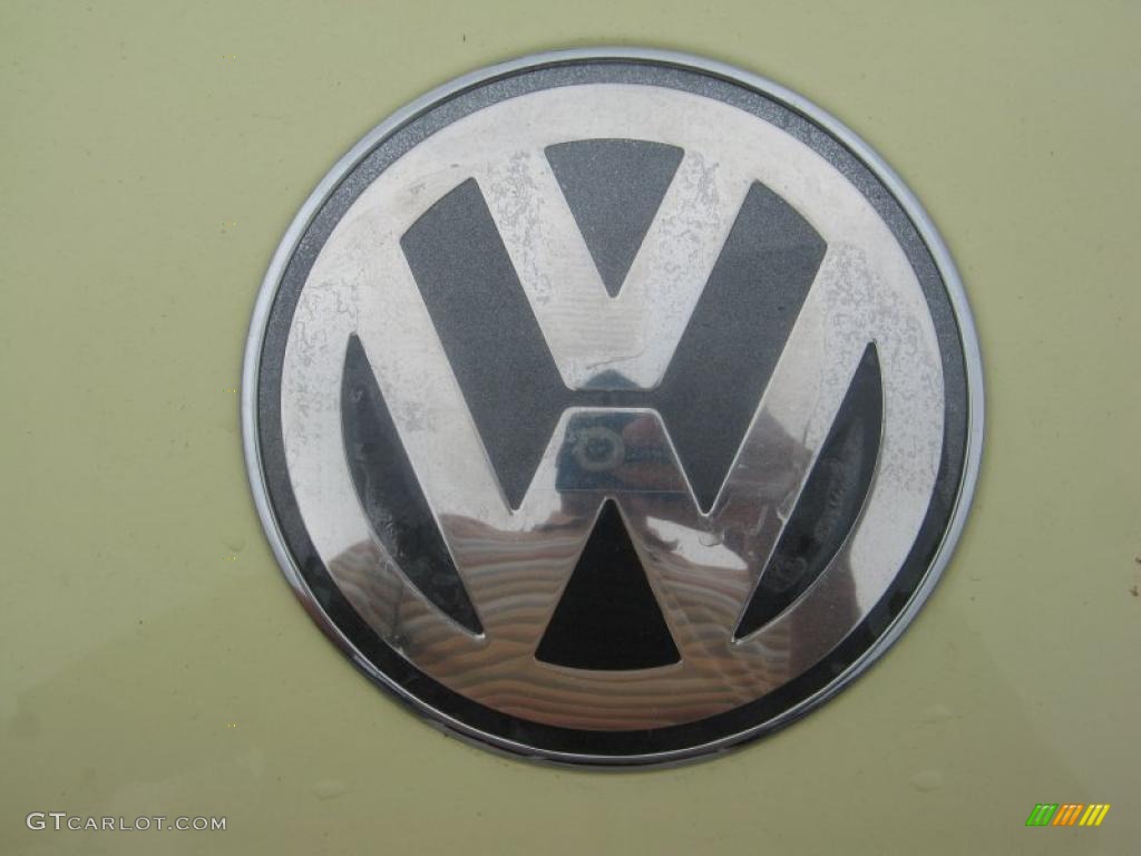 2005 Volkswagen New Beetle GLS 1.8T Convertible Marks and Logos Photo #48611306