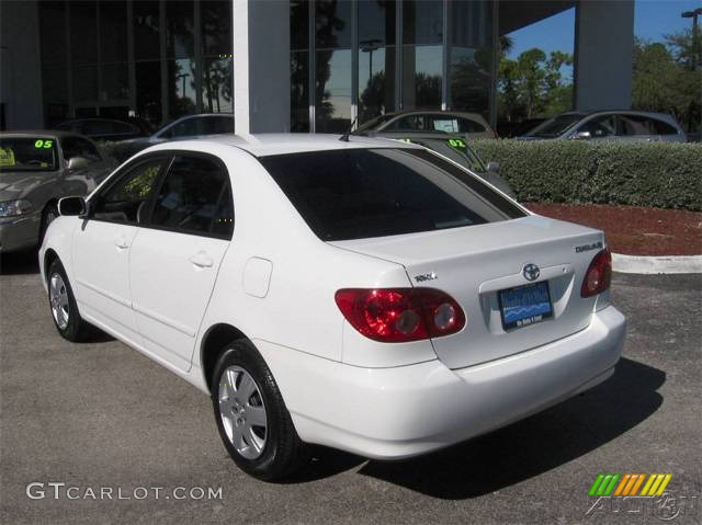 2006 Corolla LE - Super White / Stone photo #23