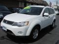 Diamond White Pearl - Outlander LS 4WD Photo No. 1