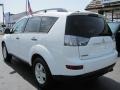 Diamond White Pearl - Outlander LS 4WD Photo No. 17