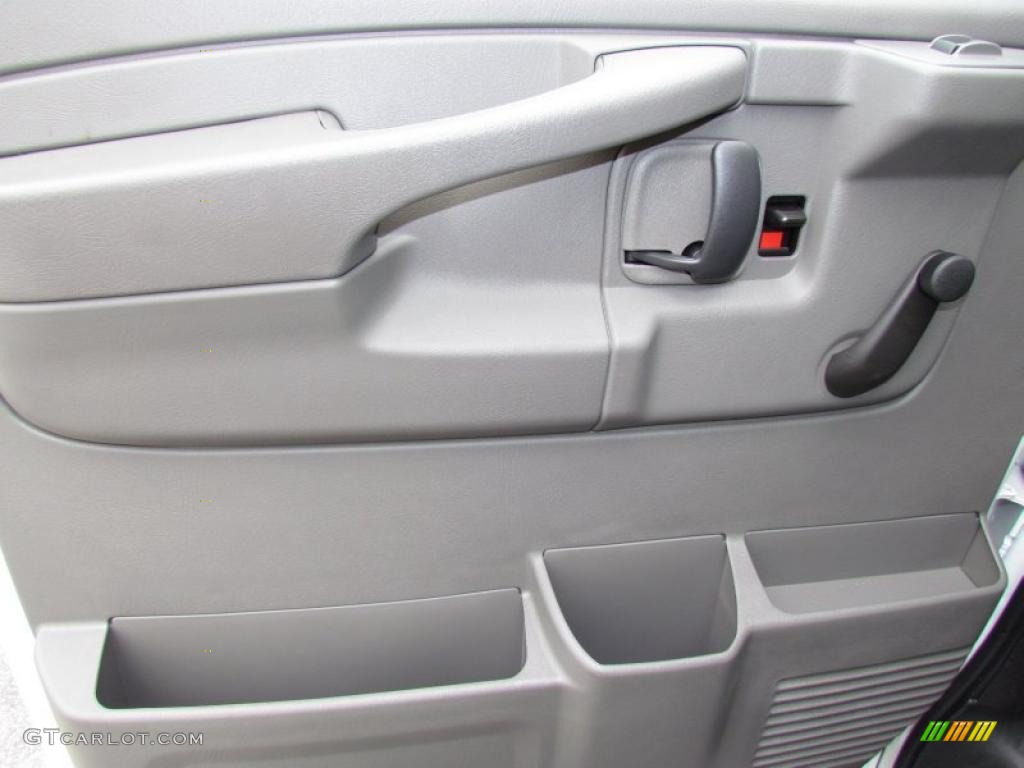 2011 Express 2500 Cargo Van - Summit White / Medium Pewter photo #11