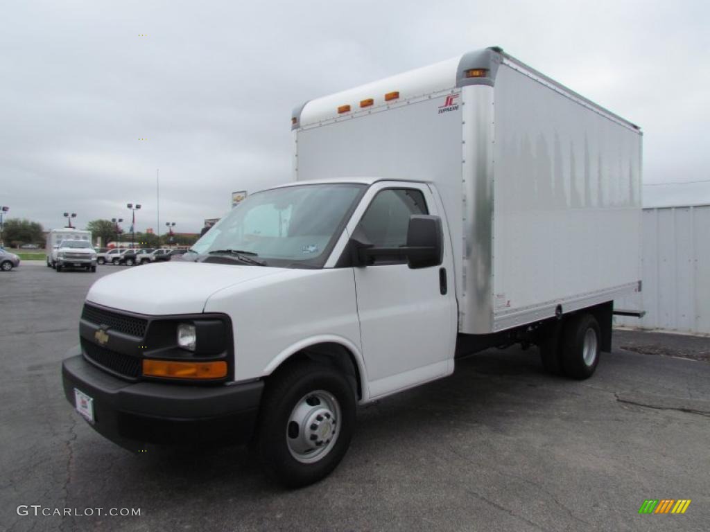 Summit White 2011 Chevrolet Express Cutaway 3500 Moving Van Exterior Photo #48615794