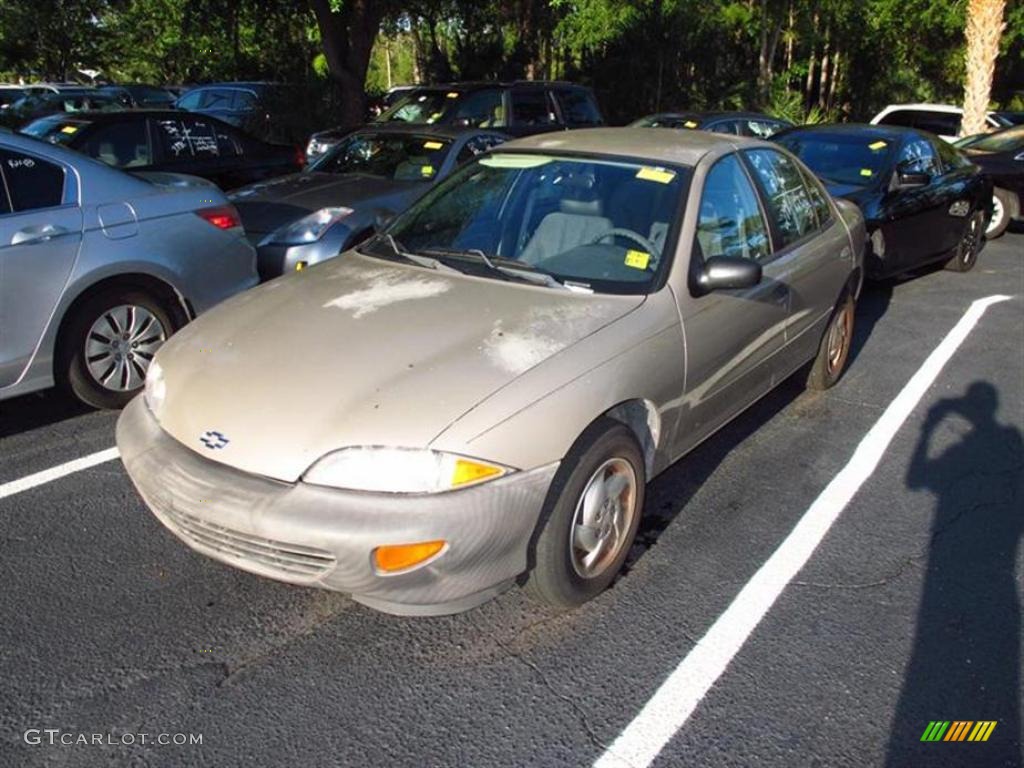 1999 Cavalier Sedan - Medium Sunset Gold Metallic / Graphite photo #4