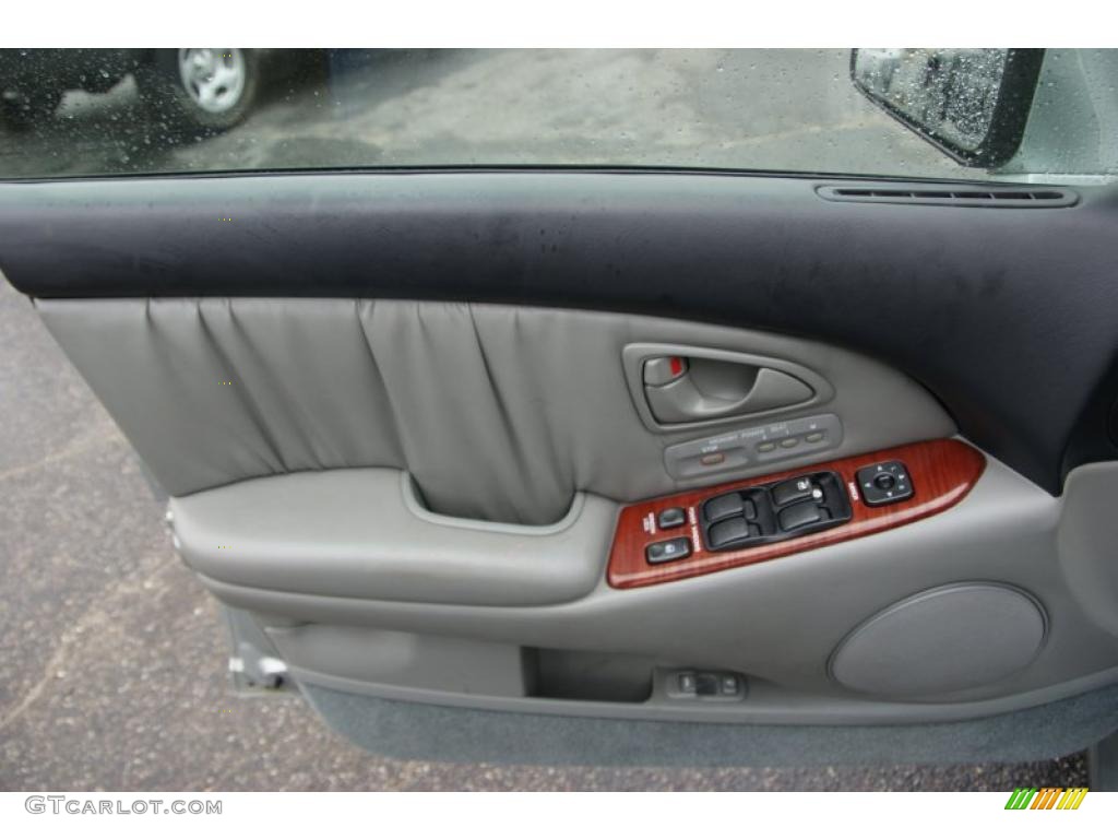 2004 Mitsubishi Diamante LS Gray Door Panel Photo #48619745