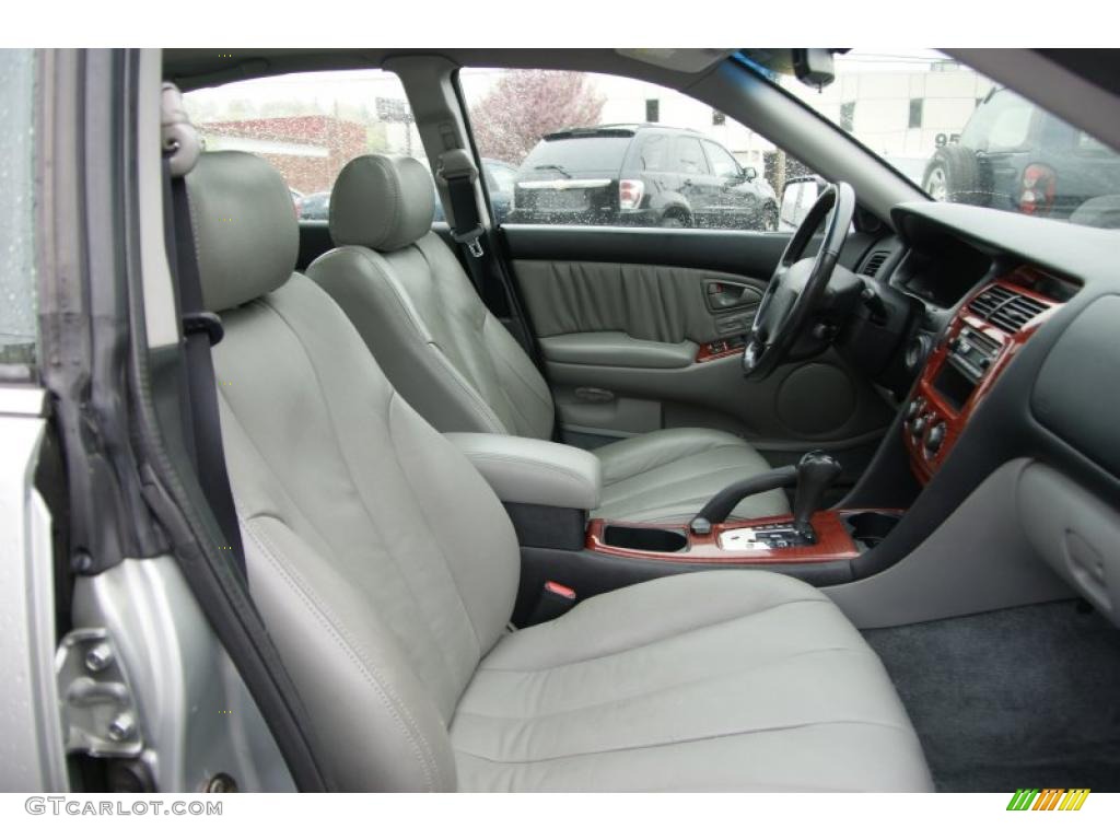 Gray Interior 2004 Mitsubishi Diamante LS Photo #48619796