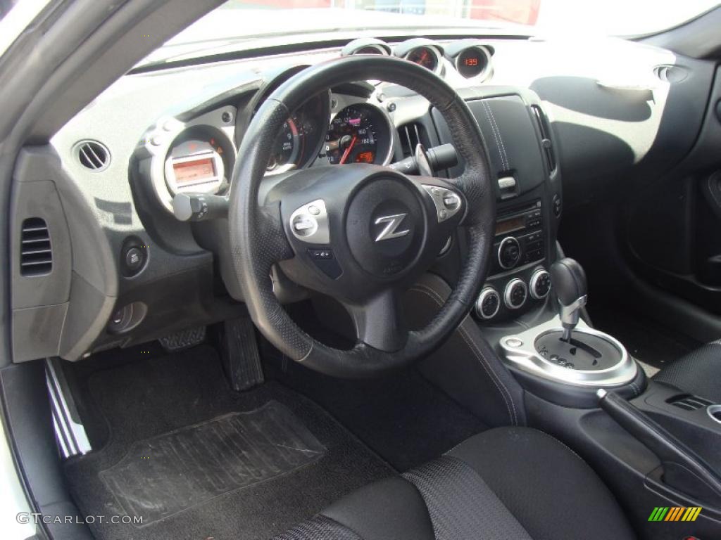 2009 Nissan 370Z Sport Coupe Steering Wheel Photos
