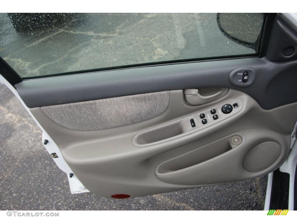 2003 Oldsmobile Alero GL Sedan Neutral Door Panel Photo #48620405