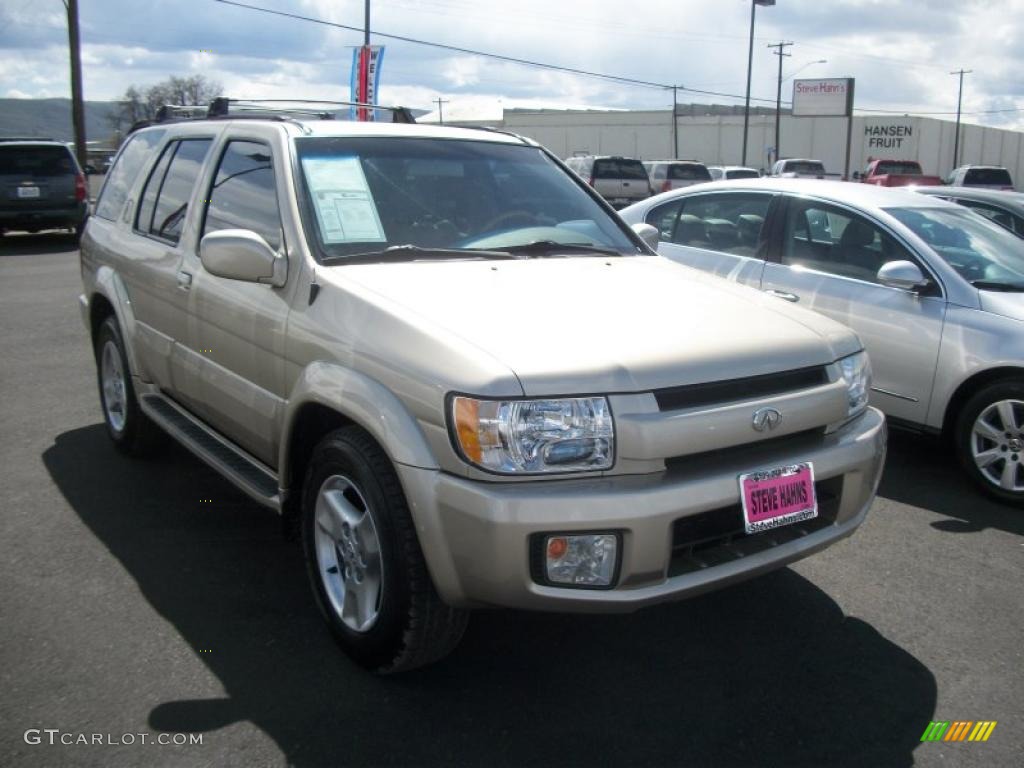 2001 QX4  - Tuscan Beige Metallic / Stone Beige photo #1