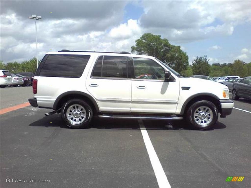 2001 Expedition XLT - Oxford White / Medium Graphite photo #17