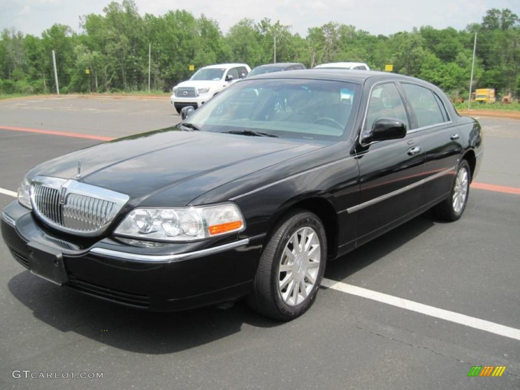 Black 2006 Lincoln Town Car Signature Exterior Photo #48622952